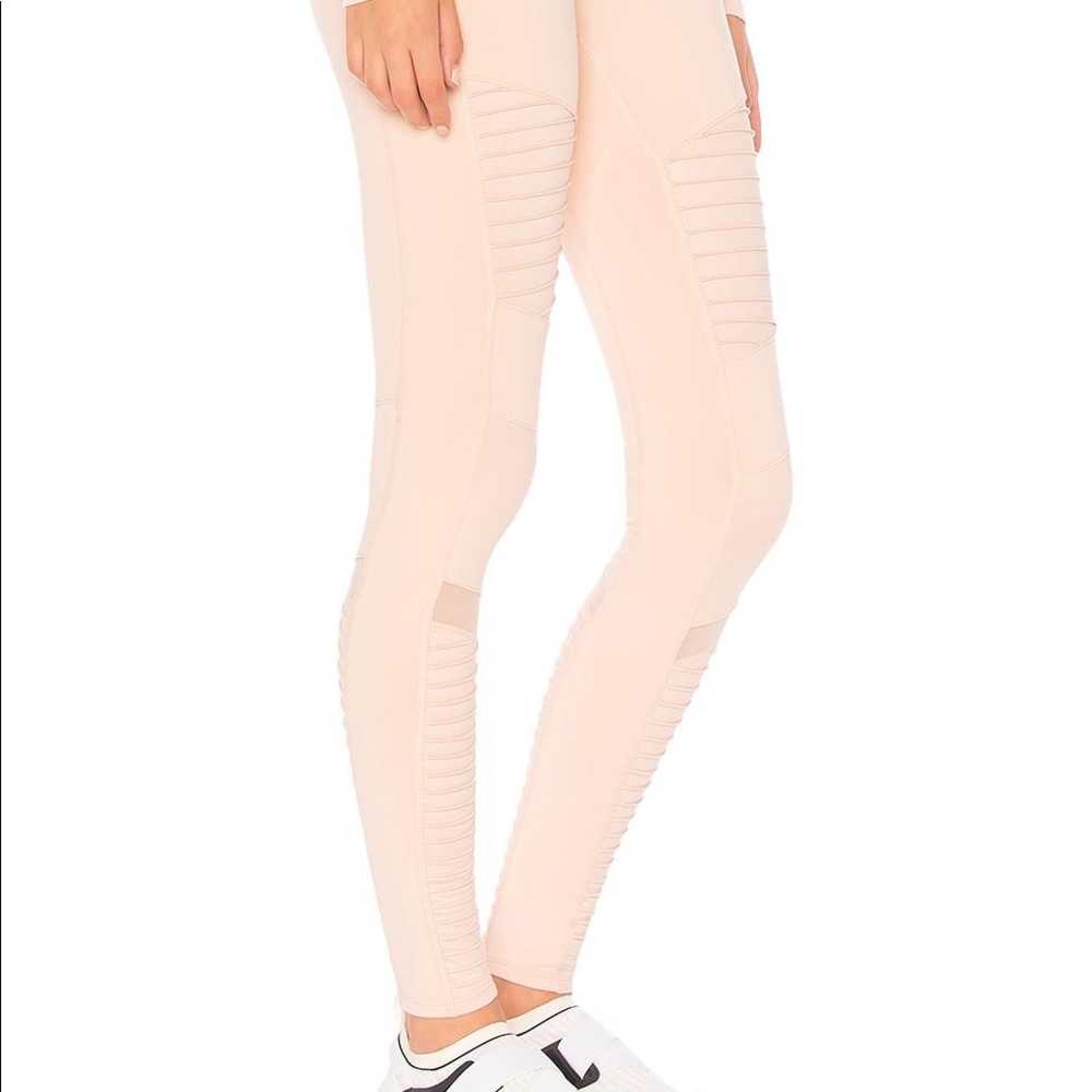 NWT ALO Yoga Leggings Small! - Picture 7 of 9